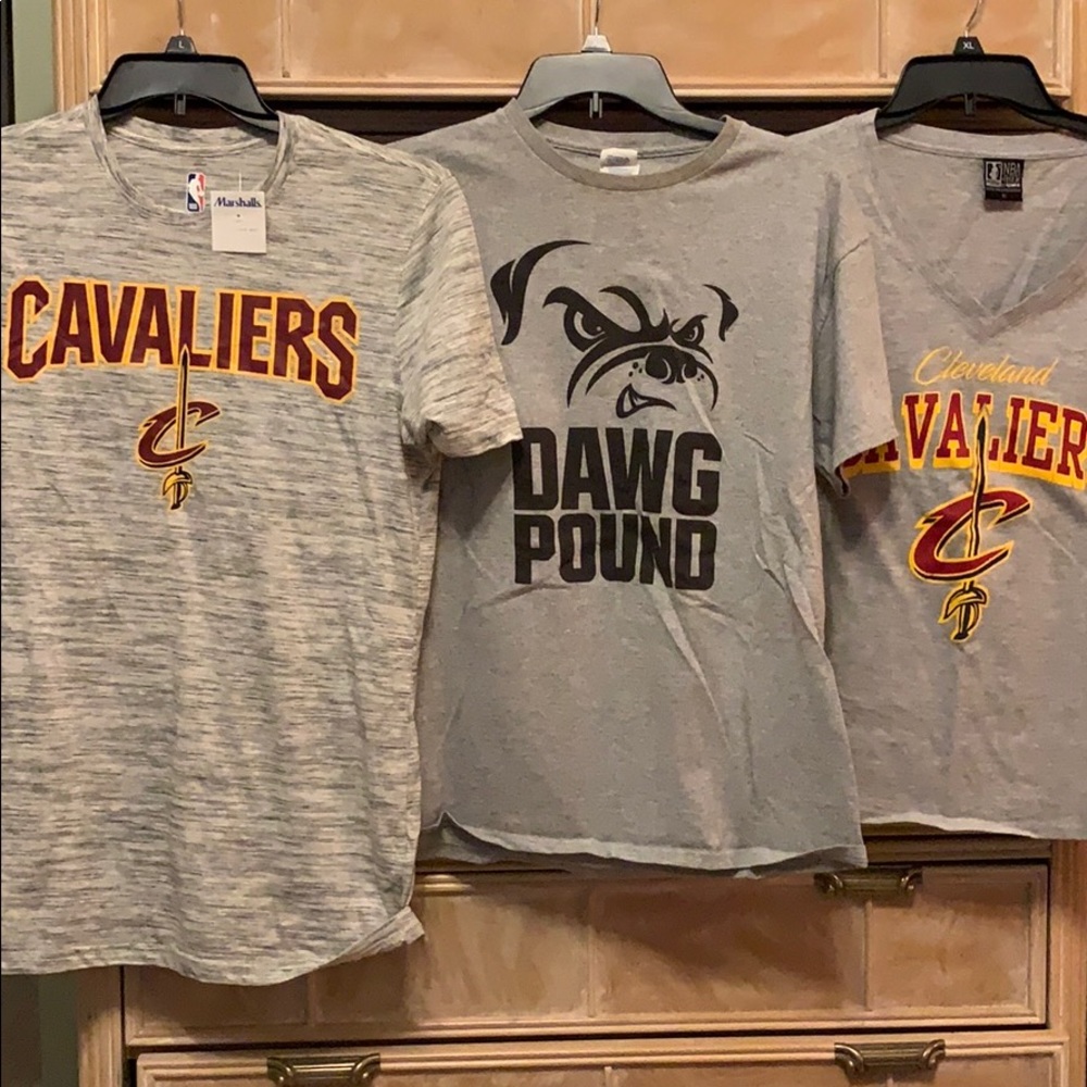 3 Cleveland sports shirts, smoke & pet free home